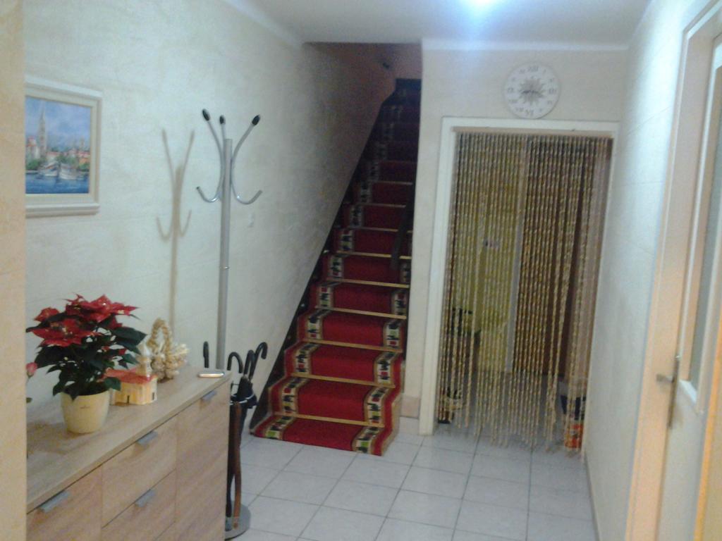 Guesthouse Jenny (Adults Only) Novalja Ngoại thất bức ảnh