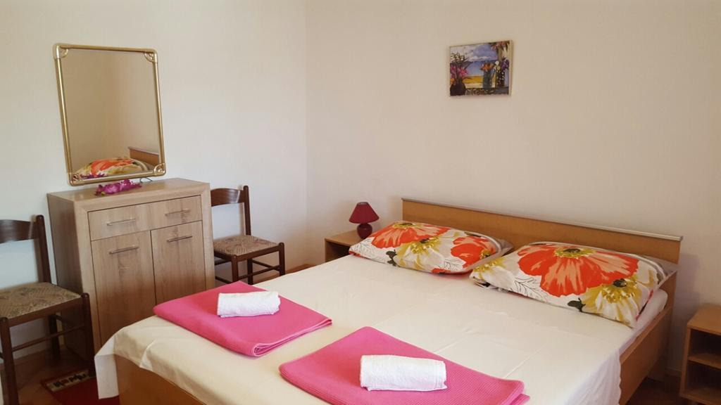 Guesthouse Jenny (Adults Only) Novalja Ngoại thất bức ảnh